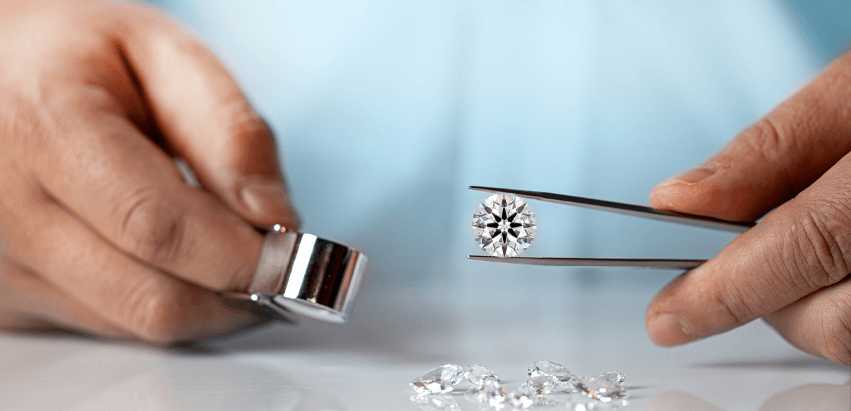 Khwahish Master Artisan Handcrafting Jewellery